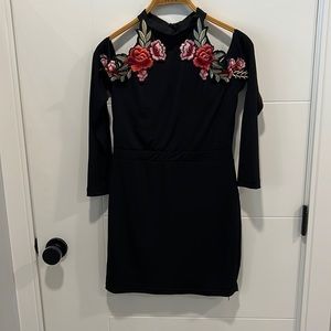 🇺🇸 Paper heart black peekaboo shoulder dress size medium